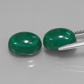 Malachite naturale verde da  ct, taglio ovale, opaco