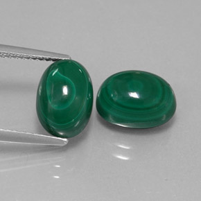 Malachite naturale verde da  ct, taglio ovale, opaco