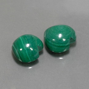 Malachite naturale verde da  ct, a forma di cuore, opaco