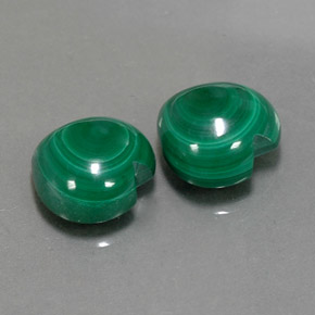 Malachite naturale verde da  ct, a forma di cuore, opaco