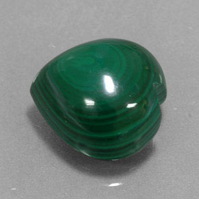 Malachite naturale verde da 6,74 ct, a forma di cuore, opaco