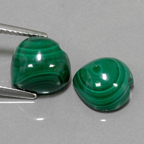 Malachite naturale verde da  ct, a forma di cuore, opaco