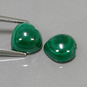 Malachite naturale verde da  ct, a forma di cuore, opaco