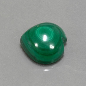 Malachite naturale verde da 4,73 ct, a forma di cuore, opaco