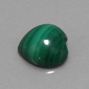 Malachite naturale verde da 3,03 ct, a forma di cuore, opaco