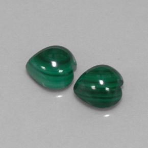 Malachite naturale verde da  ct, a forma di cuore, opaco