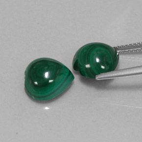 Malachite naturale verde da  ct, a forma di cuore, opaco