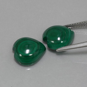 Malachite naturale verde da  ct, a forma di cuore, opaco