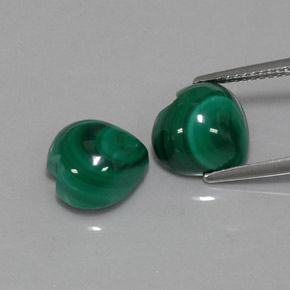 Malachite naturale verde da  ct, a forma di cuore, opaco