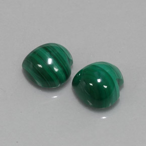 Malachite naturale verde da  ct, a forma di cuore, opaco
