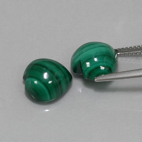 Malachite naturale verde da  ct, a forma di cuore, opaco