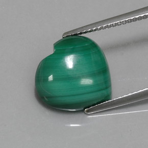 Malachite naturale verde da 7,84 ct, a forma di cuore, opaco