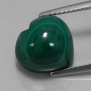 Malachite naturale verde da 7,66 ct, a forma di cuore, opaco