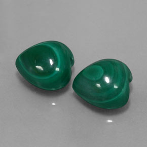 Malachite naturale verde da  ct, a forma di cuore, opaco
