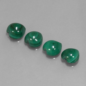Malachite naturale verde da  ct, a forma di cuore, opaco
