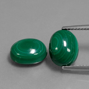 Malachite naturale verde da  ct, taglio ovale, opaco