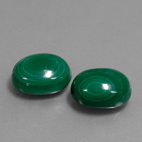 Malachite naturale verde da  ct, taglio ovale, opaco