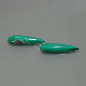 Malachite naturale verde da  ct, taglio a pera, opaco