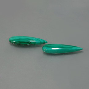 Malachite naturale verde da  ct, taglio a pera, opaco