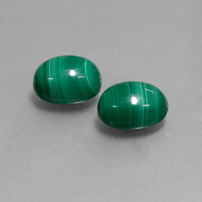 Malachite naturale verde da  ct, taglio ovale, opaco