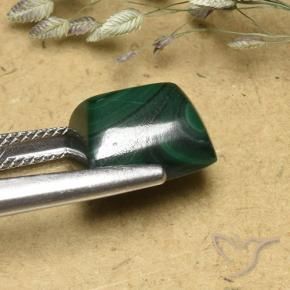 Malachite Verde Pino naturale da 9.74 ct, Taglio a baguette, Opaco