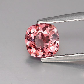 Granato malese naturale rosa da 0,94 ct, taglio a cuscino, VS