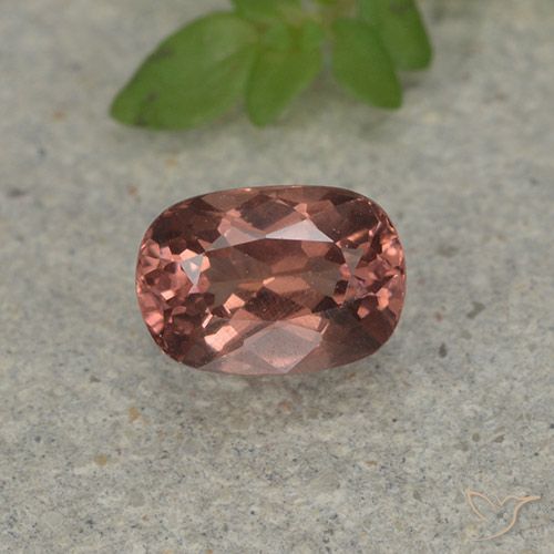 Granato malese naturale rosa da 0,86 ct, taglio a cuscino, VS