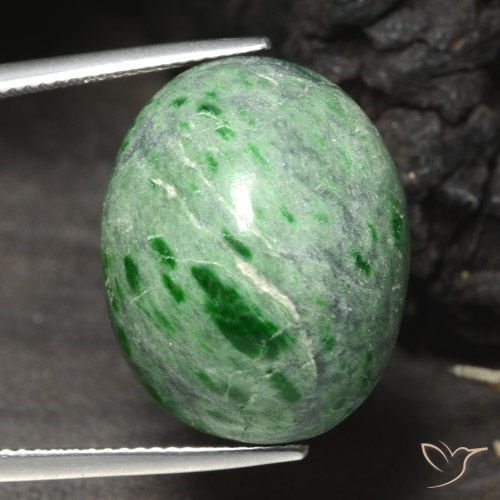 29.35ct Naturale Verde medio Maw-sit-sit, Ovale, Opaco