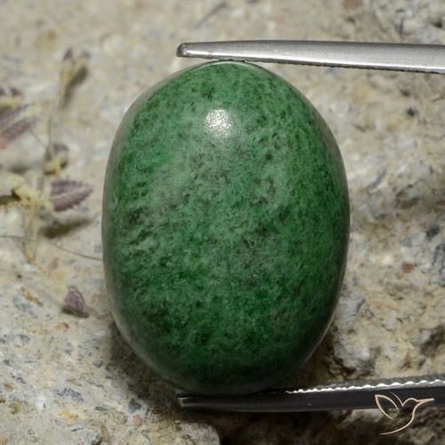 Maw-sit-sit Verde Pino naturale da 30.58 ct, Ovale, Opaco