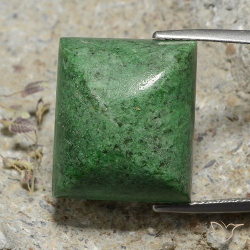 33.08ct Naturale Verde Pino Pallido Maw-sit-sit, Taglio a baguette, Opaco