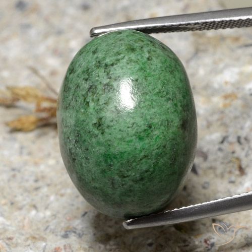 32.40ct Naturale Verde Pino Pallido Maw-sit-sit, Ovale, Opaco