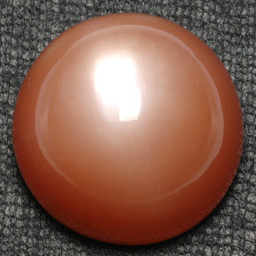 Pietra di luna naturale arancione da 52,80 ct, taglio rotondo, opaco