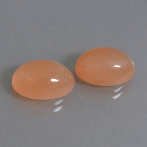 Pietra di luna naturale arancione da 7,38 ct, taglio ovale, traslucido