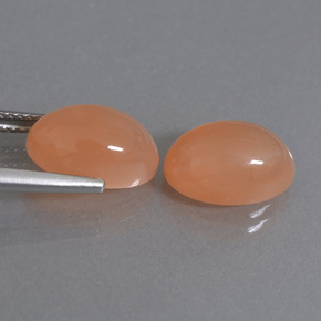 Pietra di luna naturale arancione da 7,38 ct, taglio ovale, traslucido