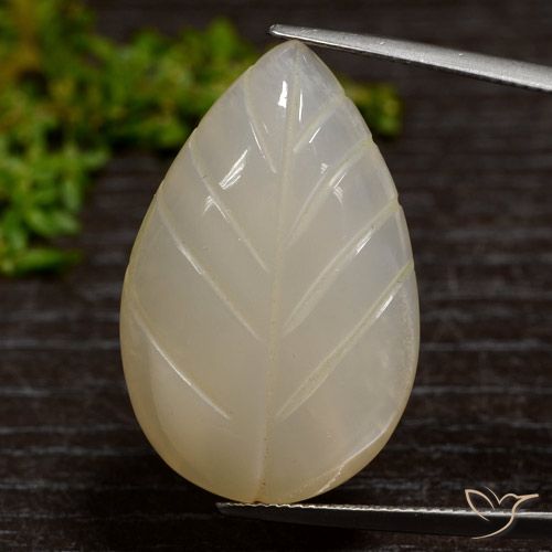 Pietra di luna marrone caffè chiaro naturale da 31,11 ct, forma fantasia, traslucido