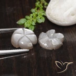 Gemme di Pietra di luna Rosa Molto Chiaro naturale da 7.83 ct, Taglio a fiore, Traslucido