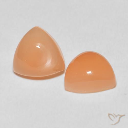 Gemme di Pietra di luna Medium Light-Orange naturale da 3.70 ct, Taglio trillion, Traslucido