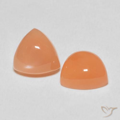 Gemme di Pietra di luna Medium Light-Orange naturale da 3.93 ct, Taglio trillion, Traslucido