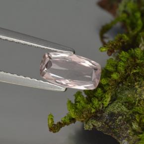 Morganite Rosa chiaro naturale da 0.65 ct, Taglio a cuscino, VVS