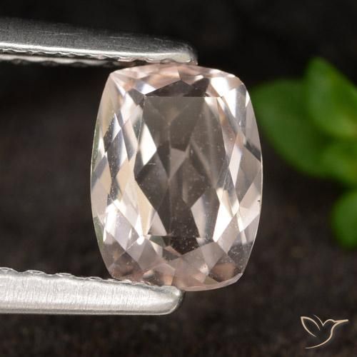Morganite Rosa medio-chiaro naturale da 0.71 ct, Cuscino, VVS-VS