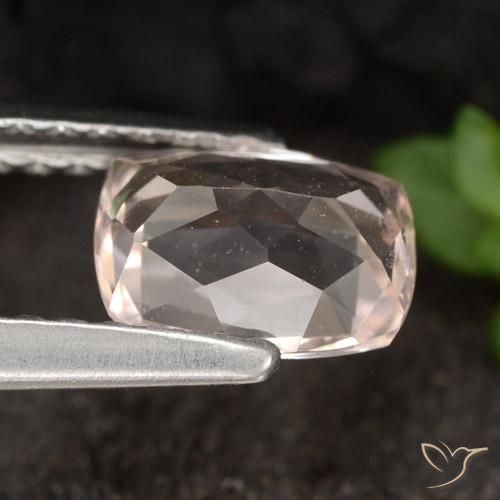 Morganite Rosa medio-chiaro naturale da 0.71 ct, Cuscino, VVS-VS
