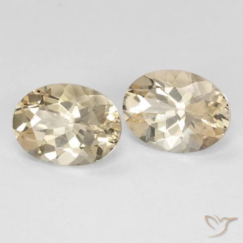 Gemme di Morganite Dorato chiaro naturale da 2.33 ct, Ovale, VVS-VS