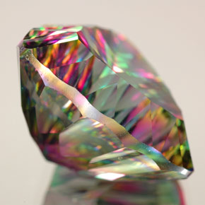 Quarzo mistico Arcobaleno superiore naturale da 18.00 ct, Taglio trillion, IF