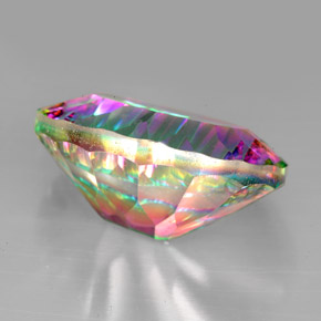 Quarzo mistico Arcobaleno superiore naturale da 12.09 ct, Taglio ovale, VVS