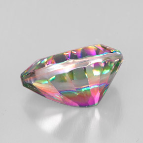 Quarzo mistico Arcobaleno superiore naturale da 4.85 ct, Forma a pera, VVS-VS