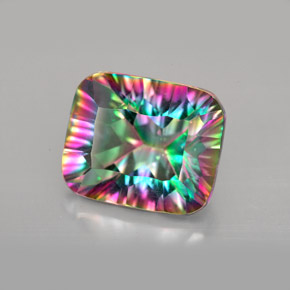 Quarzo mistico Arcobaleno superiore naturale da 5.64 ct, Taglio smeraldo, VVS
