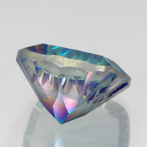 Quarzo mistico Arcobaleno superiore naturale da 20.83 ct, Taglio a cuscino, VS