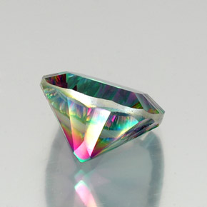 Quarzo mistico Arcobaleno superiore naturale da 15.46 ct, Taglio a cuscino, VVS