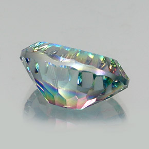 Quarzo mistico Arcobaleno superiore naturale da 12.74 ct, Taglio ovale, VS