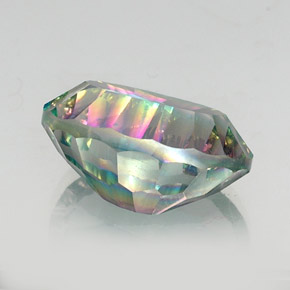 Quarzo mistico Arcobaleno superiore naturale da 12.98 ct, Taglio ovale, VVS-VS